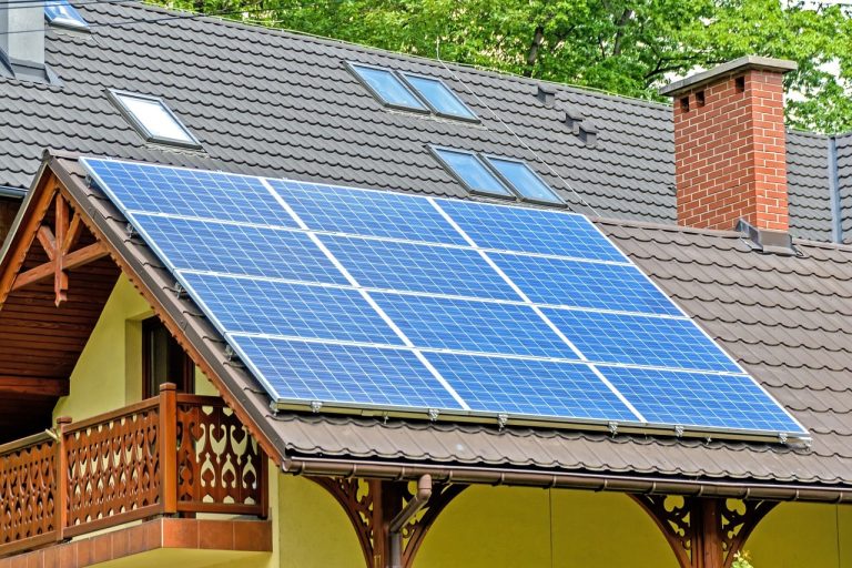 Solar panel for home energy - Rooftop Solar Panel